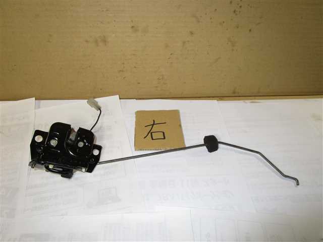 ロック OK バック ドア 右 ロック リア FC3S RX-7 / 22873拍卖