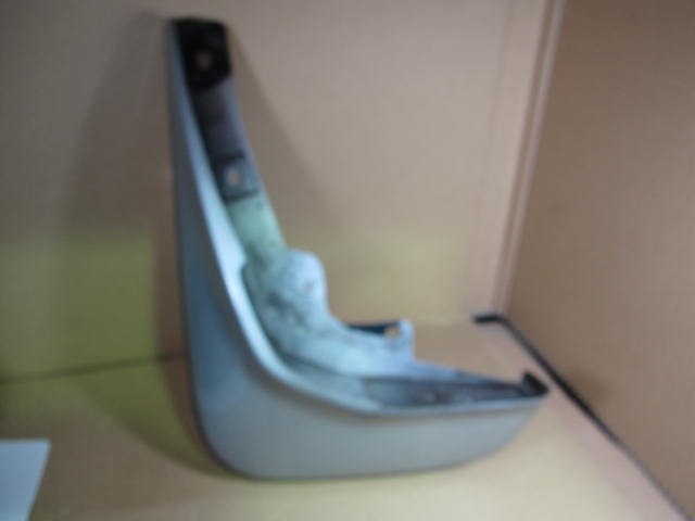 16752 【即決】 左 F マッドガード カラー NH623M UA4 インスパイア拍卖