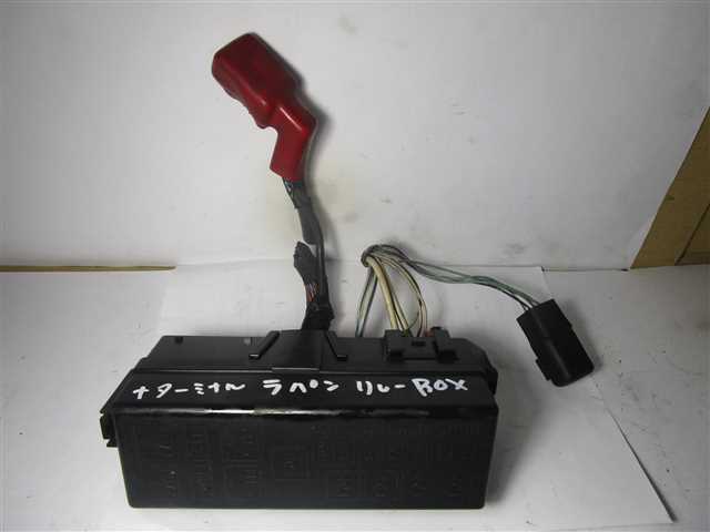 23762【即決】欠品無し エンジン 側 ヒューズ リレー BOX HE21S ラパン拍卖