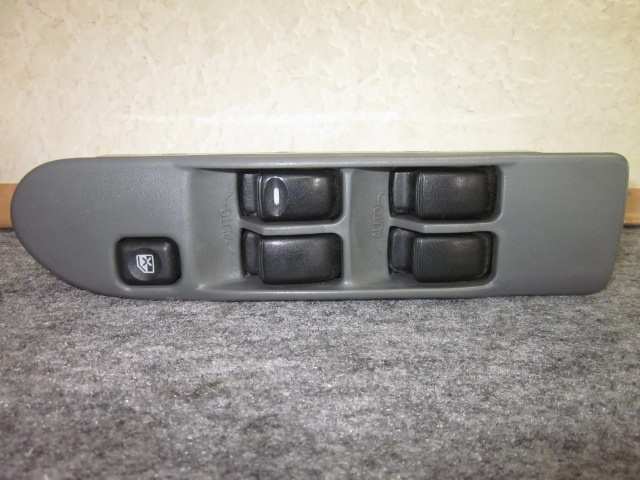 8623 三菱 トッポBJ H41A 運転席 パワーウインドウ スイッチ拍卖