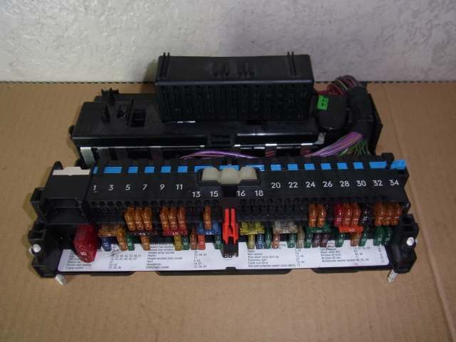 16035 即決】良品ショートは無 E46 BMW 3シリーズ ヒューズ ボックス拍卖