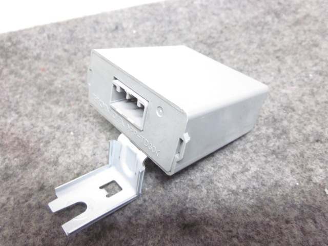 ホンダ ゼストスパーク JE1 フロント ピラー 右内側 リレー CPU 9922拍卖