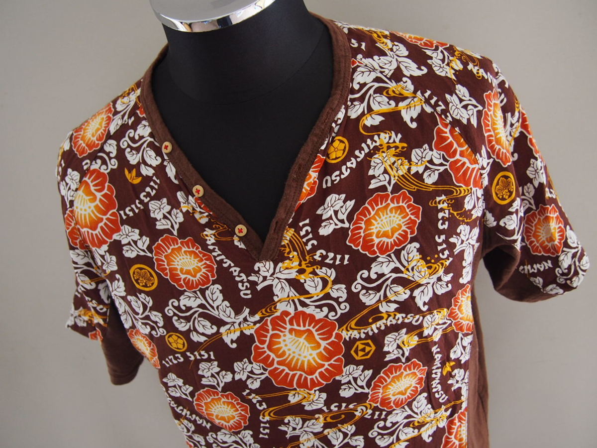 波達★ナミタツ★Vネックカットソー★半袖Tシャツ★ラグラン★ボタニカル柄異素材切替★ボタン開閉ネック★Lサイズ★NAMINORITATSUJIN拍卖