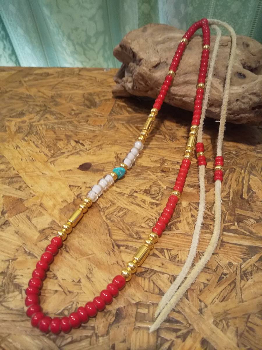 天然ターコイズ,ホワイトハーツ,ガラスビーズ,ロングネックレス,ネックレス,丸ビーズ,パイプビーズ,鹿紐,インディアン,ネイティブ拍卖
