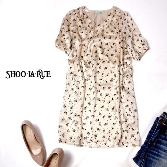 ☆☆ 美品 (株)ワールド SHOO-LA-RUE シューラルー大人可愛い 花柄 とろみ ワンピース M 春 夏 22B07拍卖