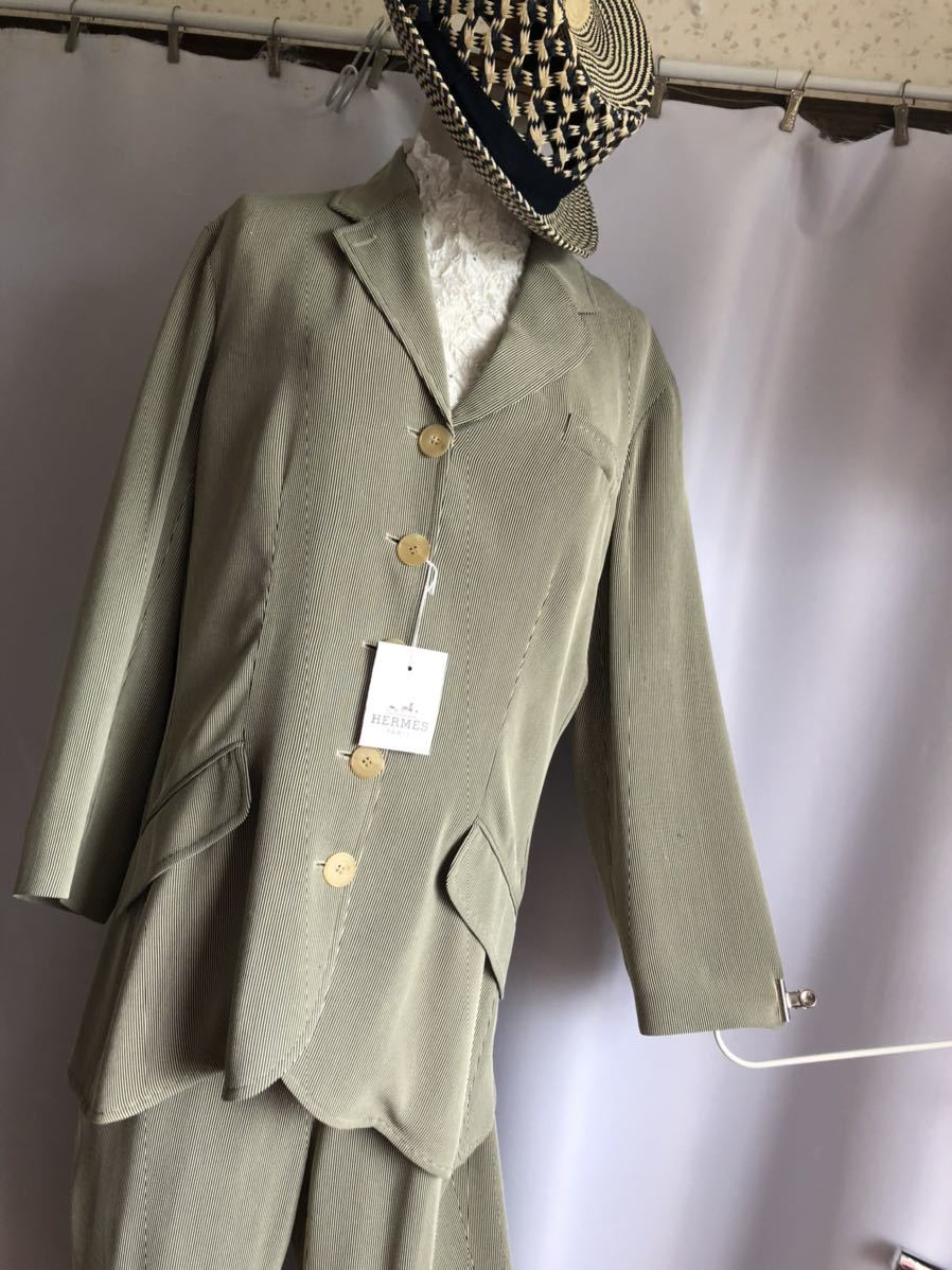 ハンサムな自立女性 ★ エルメス HERMES ★ 46サイズ ★新品タグ付き ピンストライプ ★ 軽やかジャケット拍卖