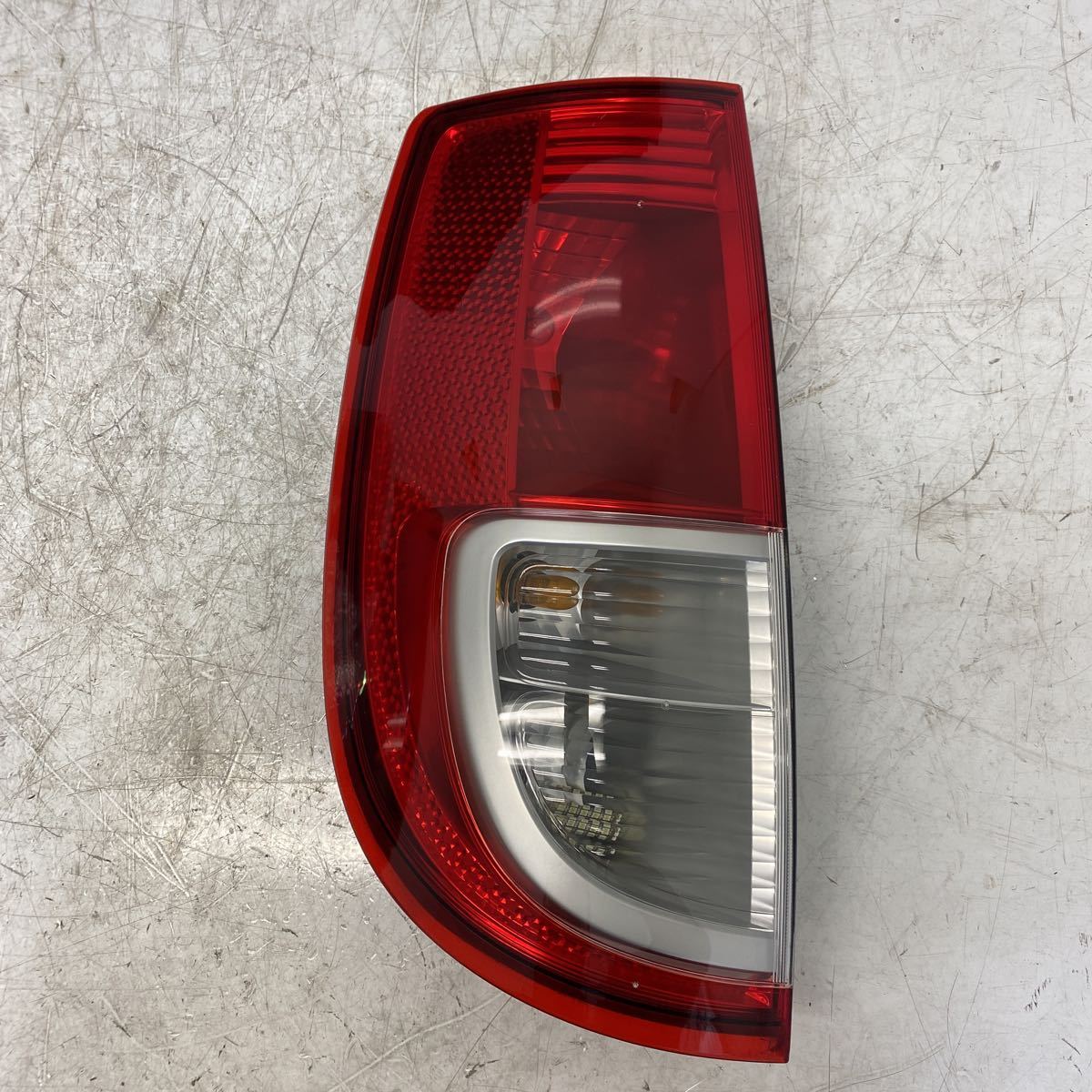 ★スズキ MRワゴン★左テールランプ/koito220-59124/DBA-MF22S CK247拍卖