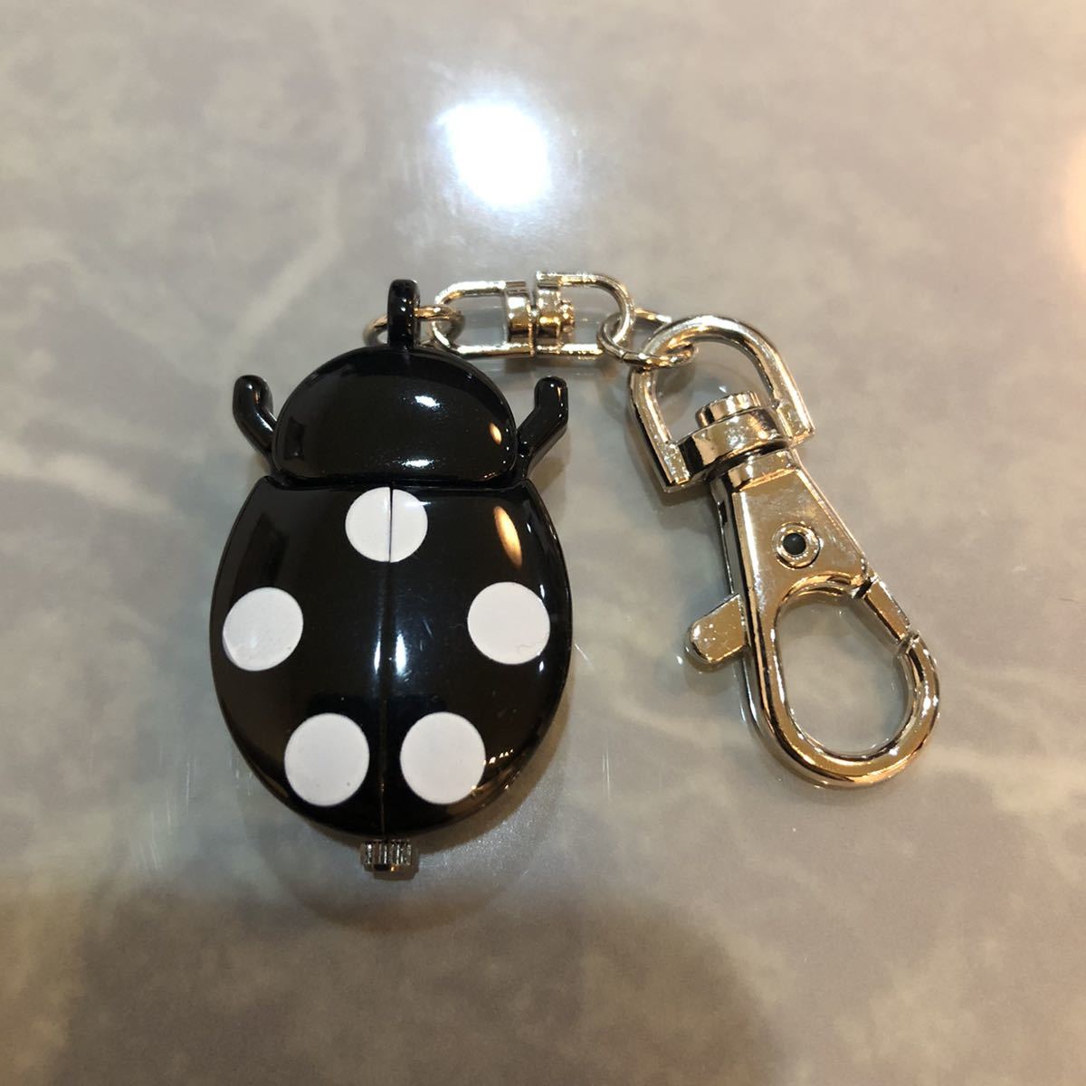 【新品】デザインウォッチ★てんとう虫 黒 白 ポケットウォッチ 懐中時計 クォーツ バッグチャーム拍卖