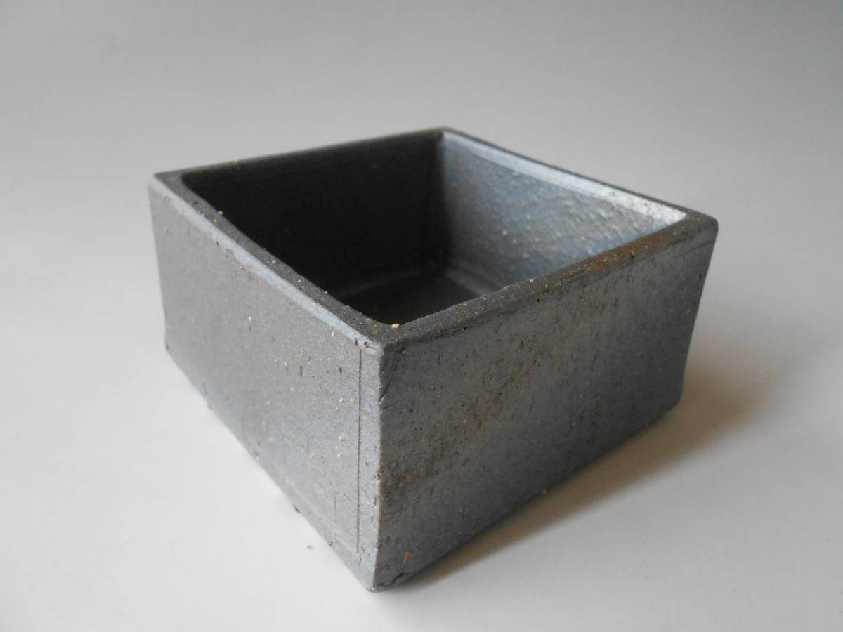 信楽焼! ☆銀彩・桝盃☆ 新品 サカズキ 盃 杯 酒盃 酒器 ギフト拍卖