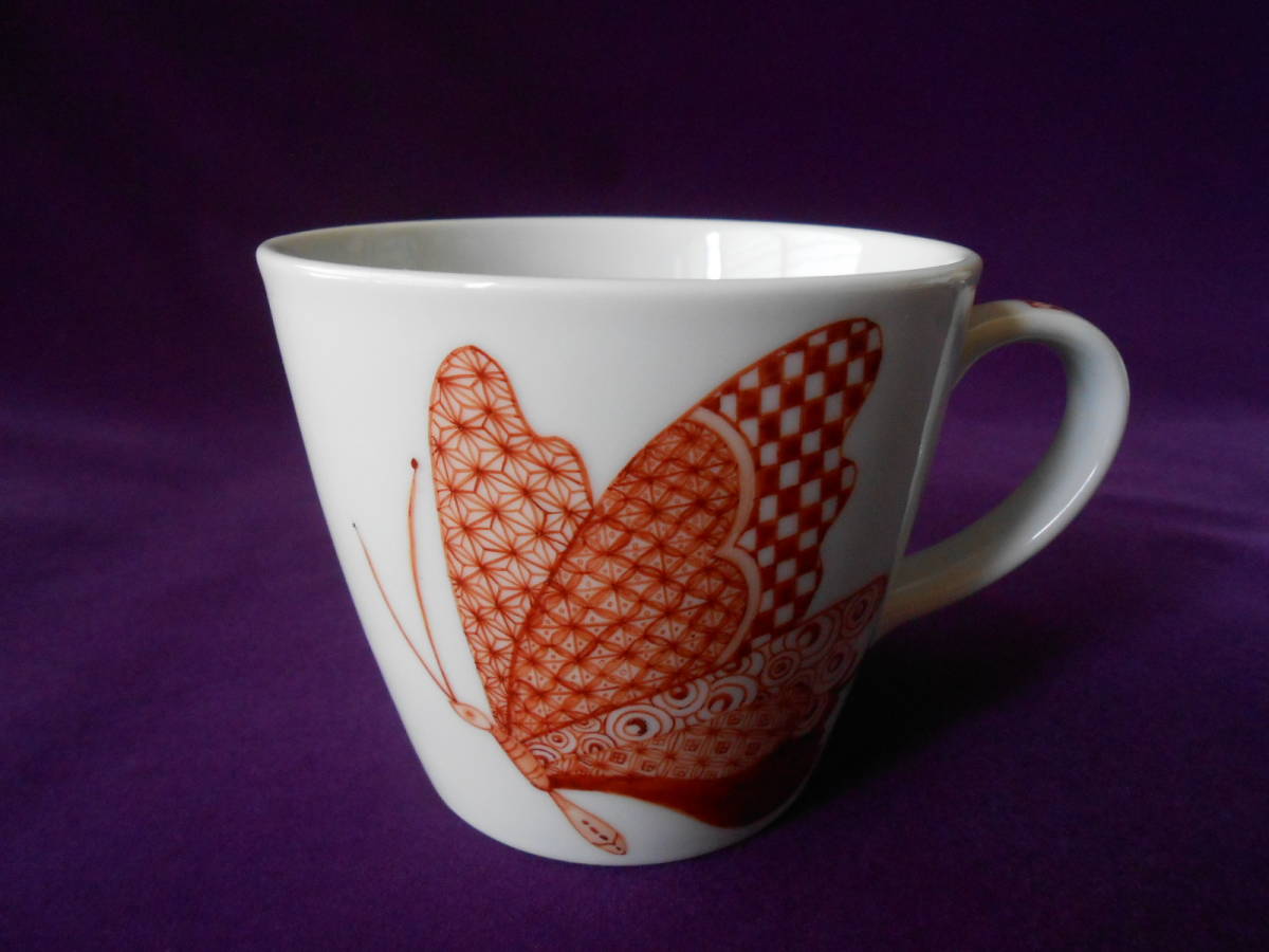 九谷焼! 岩田玲子 ☆蝶小紋マグカップ☆ AP5-853 新品 コーヒー 紅茶 ミルク ラテ エスプレッソ ギフト拍卖