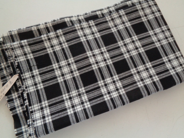 c94-60 布地 生地 綿混 チェック織柄 64センチ×150センチ 手芸 長期保管品拍卖