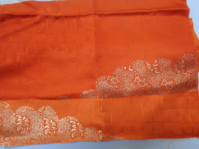 c154-60 正絹 丹後ちりめん 金彩 古布はぎれ 市松人形 手作 着物 リメイク アンティーク拍卖