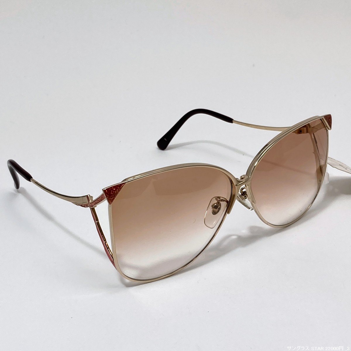 【未使用/送料440円/即決】 昭和レトロ 年代物 レディース サングラス ピンク グラデーション STARブランド 蝶々 20708-10拍卖