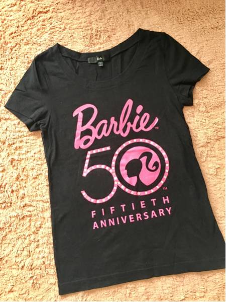 即決★一度着用☆Barbieバービー★半袖Tシャツ★M★黒★50anniversary拍卖