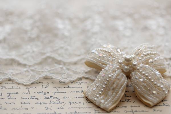 *パール&ラインストーンリボンヘアーピンB拍卖