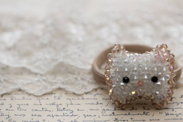 *にゃんこモチーフラインストーンヘアゴム拍卖