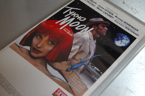 TYKHO MOON ティコ ムーン VHS エンキ=ビラル Enki Bilal バンド・デシネ ジュリー=デルピー ブリジット=バルドー 字幕版 COVM-5953 USED拍卖