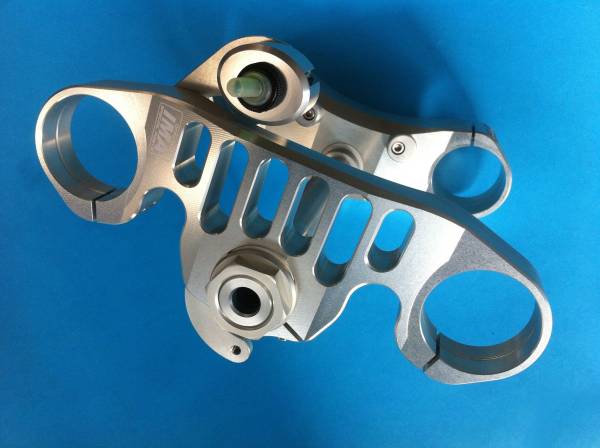 IMA Mod.4 EVO RSV4 トリプルツリー/トリプルクランプ拍卖