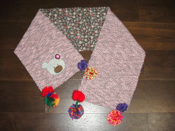 熊、ポンポン、小花両面使えるかわいいマフラー未使用拍卖