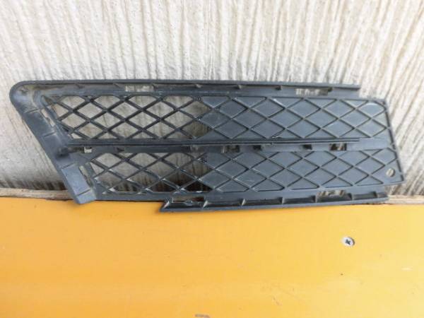 BMW E90 E91 グリル 右 Q56AP拍卖