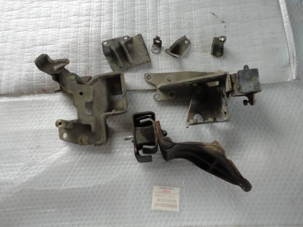 S200P S201P S210P S211P S200V S210V ハイゼット EF-VE エンジンマウント 純正 DAIHATSU HIJET拍卖