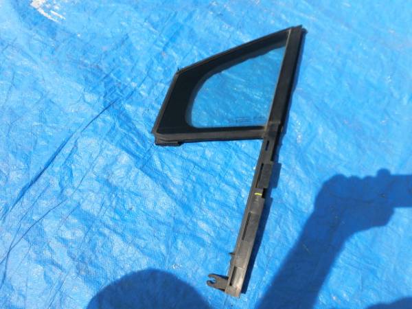 プジョー 5008 右 リア クォーターガラス Q159AP拍卖