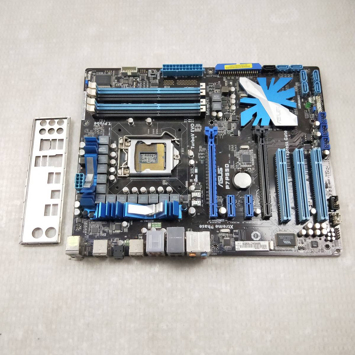 【中古パーツ】BIOS確認のみ、ASUS P7P55D マザーボード LGA1156 ■MB1281拍卖