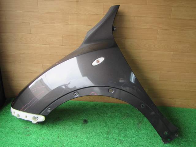 【個人宅配送不可】日産 ジューク H22年式 FY15 ■左フェンダーパネル【カラー/KAX】中古 *211634拍卖