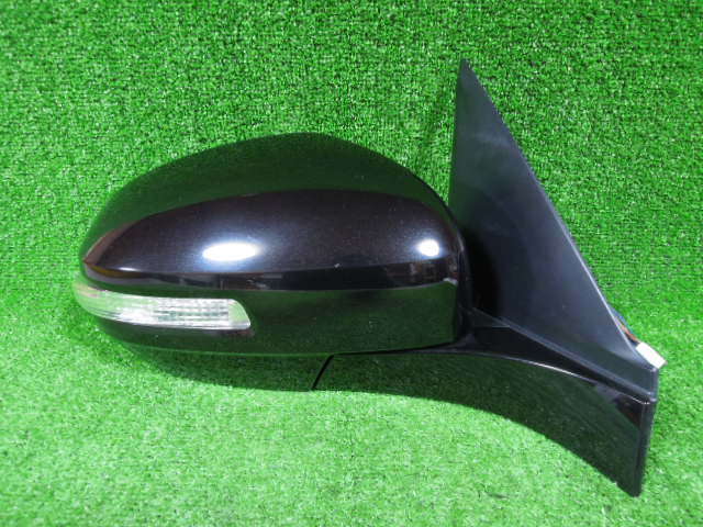 スズキ スイフト ドアミラー 右 中古 カラー:ZMV スーパーブラックパール 8ピン 電動格納 ヒーター ウィンカー | 220602拍卖