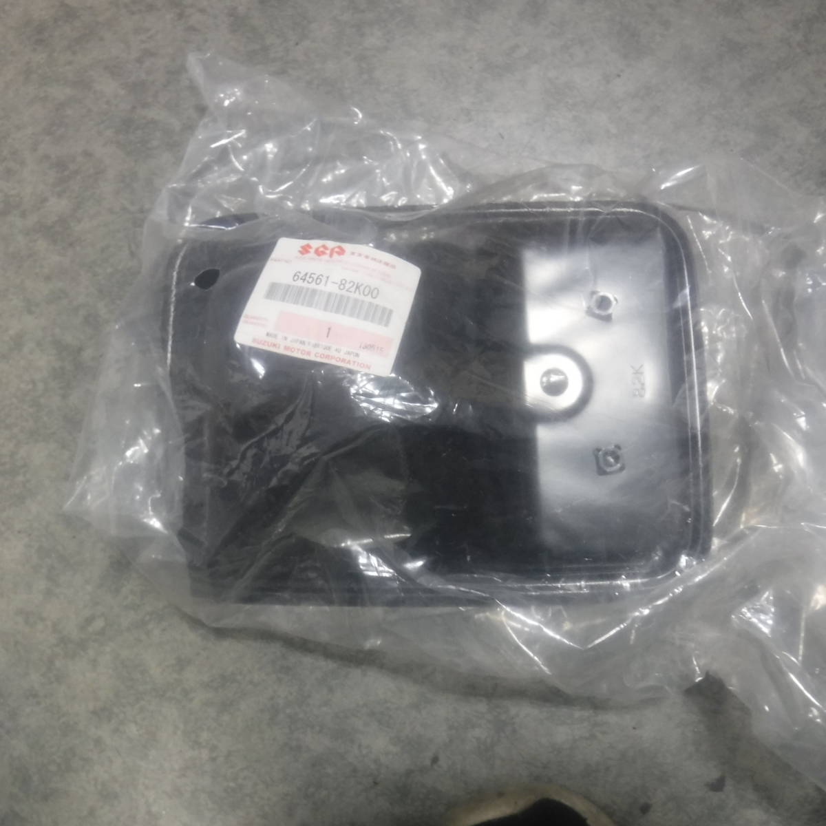 新品スズキMK21Sパレット純正フューエルインレット64561-82K00ガソリン給油口インレット パネル インナー即決即日発送可能!!拍卖