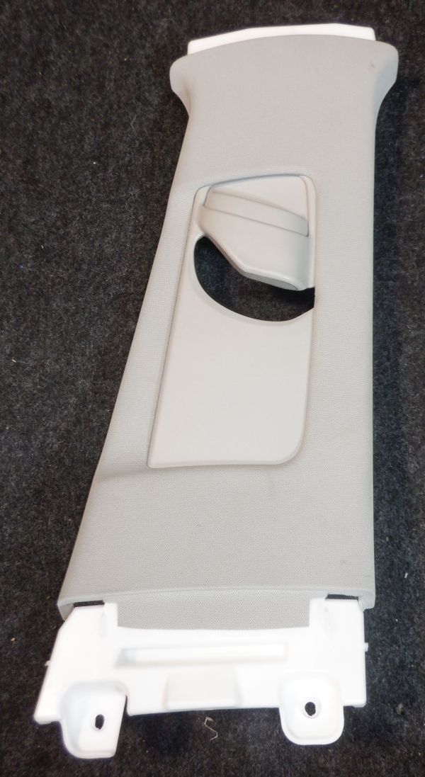 27★GRX130★GRX133★GRX135★マークX★★内装トリム★★Bピラー上側★右★センターピラー★62411-22400★迅速発送★送料安拍卖