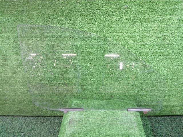 ミニカ E-H31A 右前 右フロント ドアガラス G90 MB926802 4A30拍卖