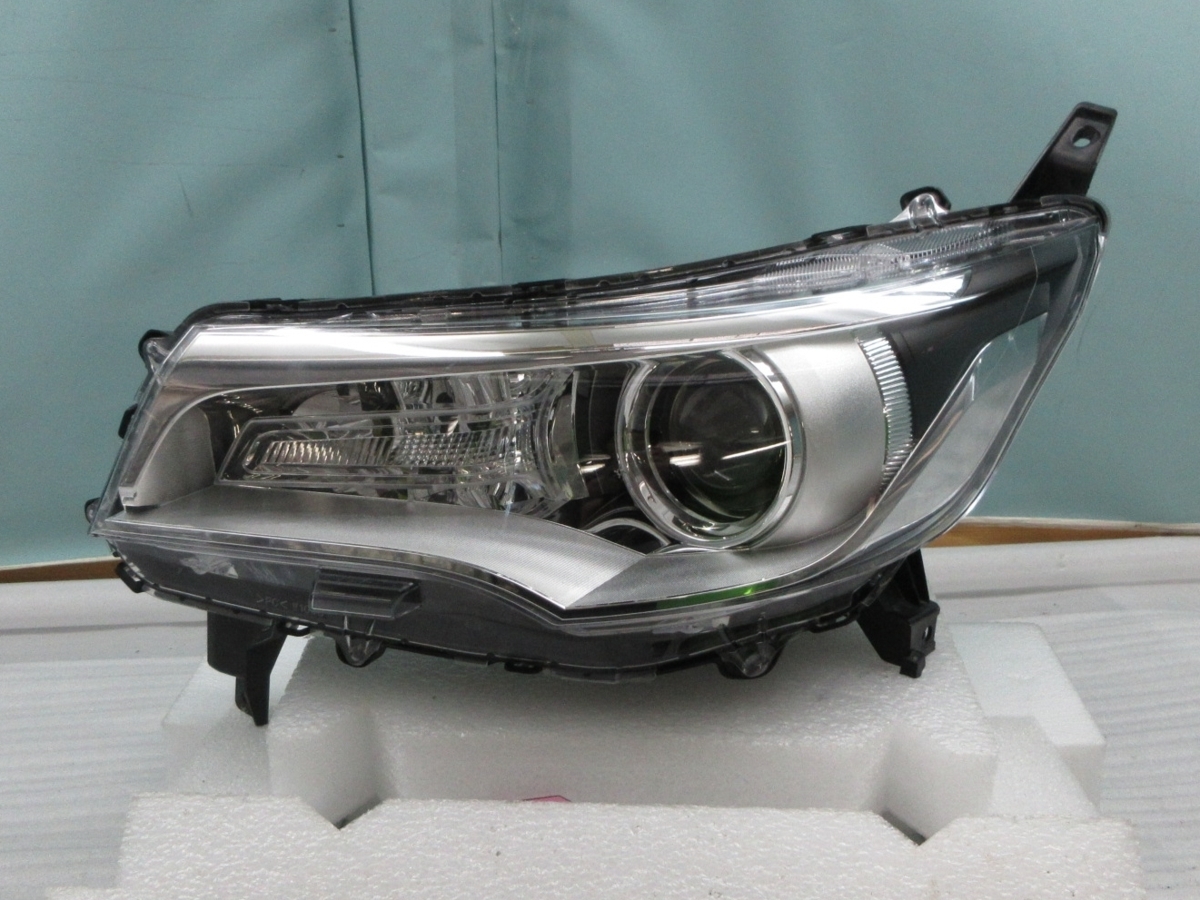 ◆ B21W デイズ ハイウェイスター DAYZ Highway Star 純正 左ヘッドライト キセノン 26075-6A01C W1048拍卖