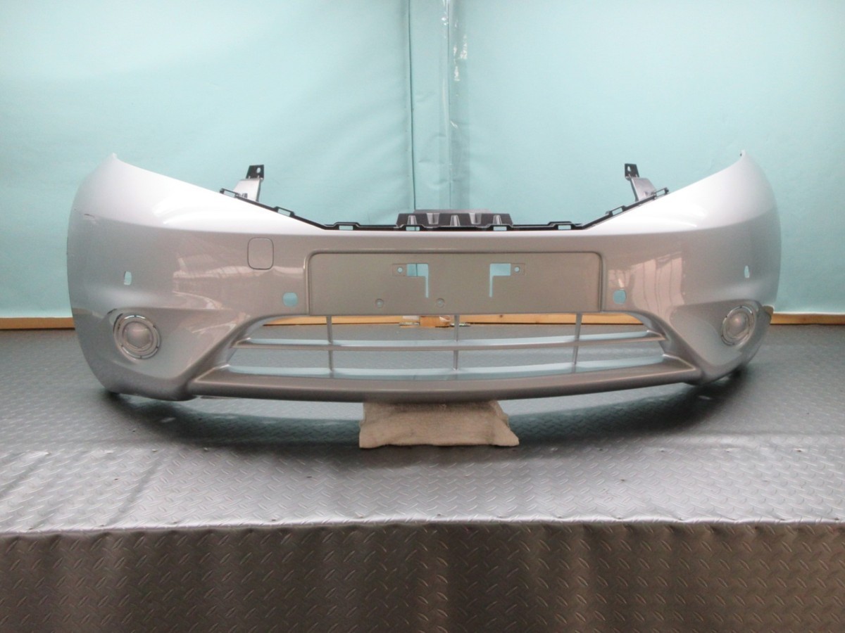 ◆ E12 ノート NOTE 前期 純正 フロントバンパー 62022-3VA0H ブリリアントシルバー拍卖