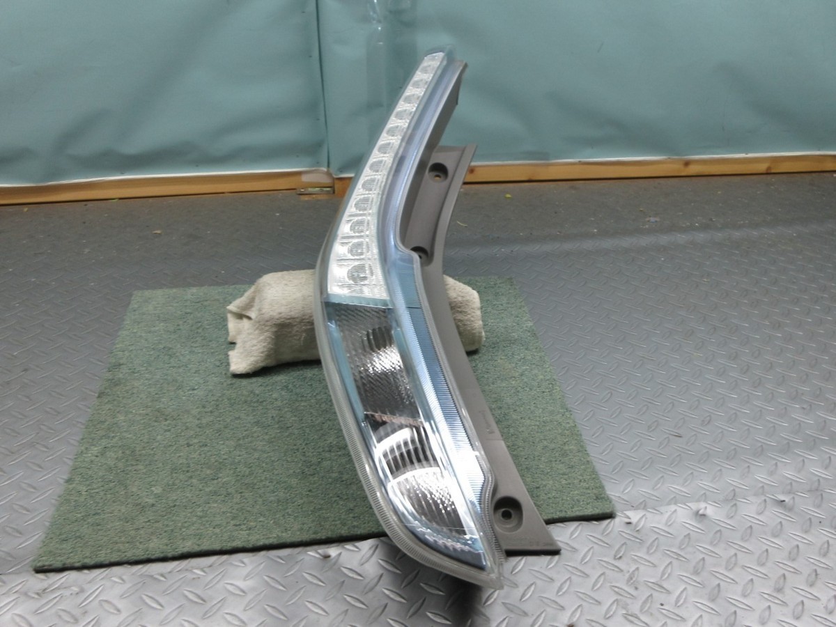 ◆ AZE0 リーフ LEAF 純正 左テールレンズ LED 26559-3NK1A D115拍卖