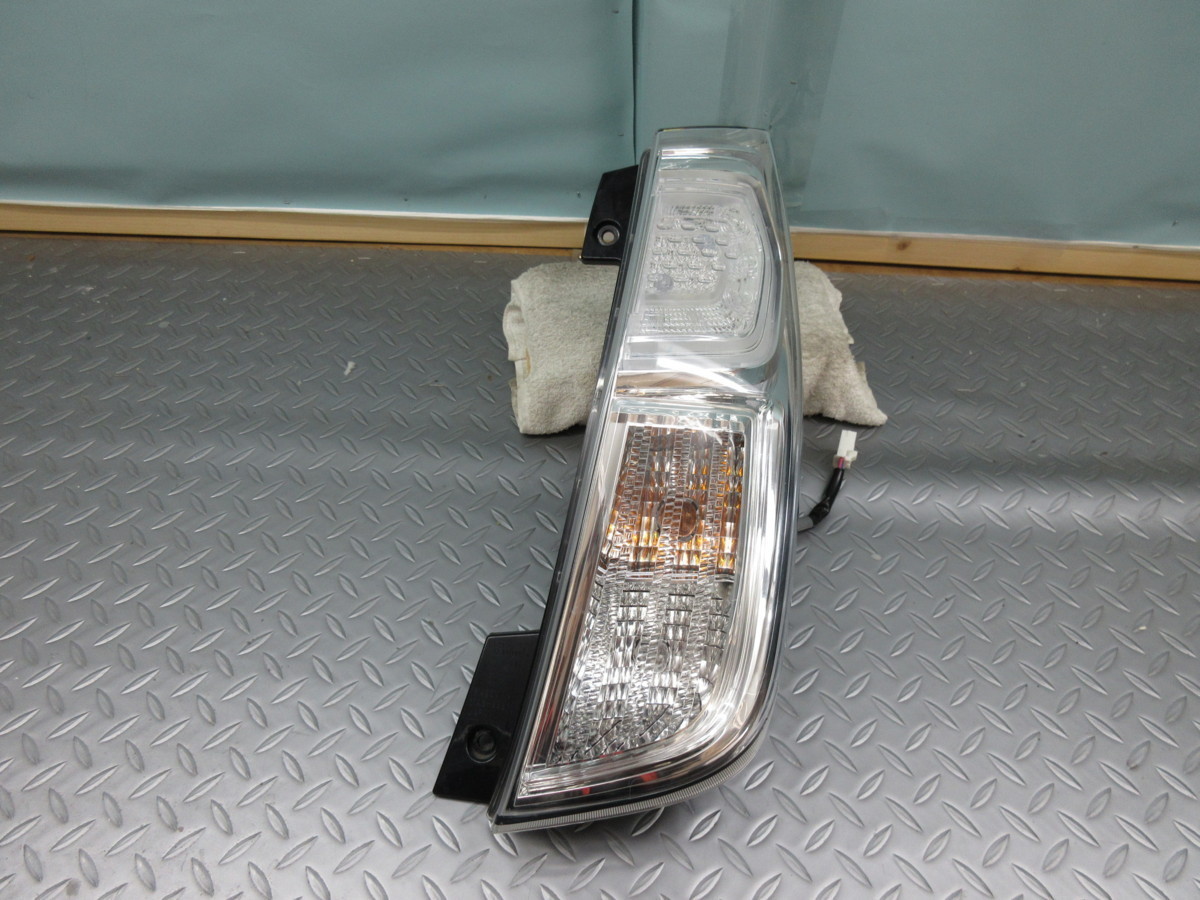 ◆ B21A デイズルークス ハイウェイスター DAYZ ROOX Highway Star 前期 純正 右テールレンズ 26550-6A02B 1146-399拍卖