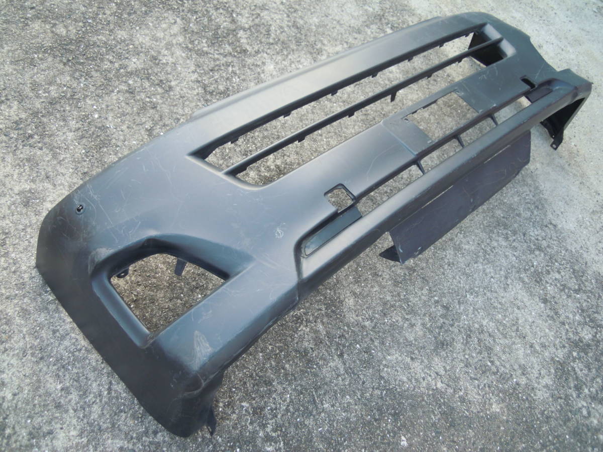 Q TRH200V 後期 ハイエース フロントバンパー 52119-26730拍卖