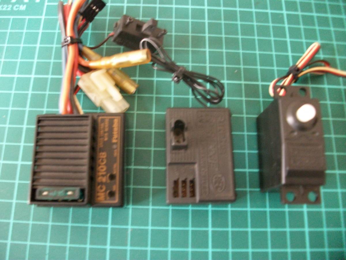 【激安目玉商品】双葉 アンプ(MC210CB)/サーボセット クリスタル無 簡易通電動作確認済 一応ジャンク扱 レターパック送料一律!!拍卖