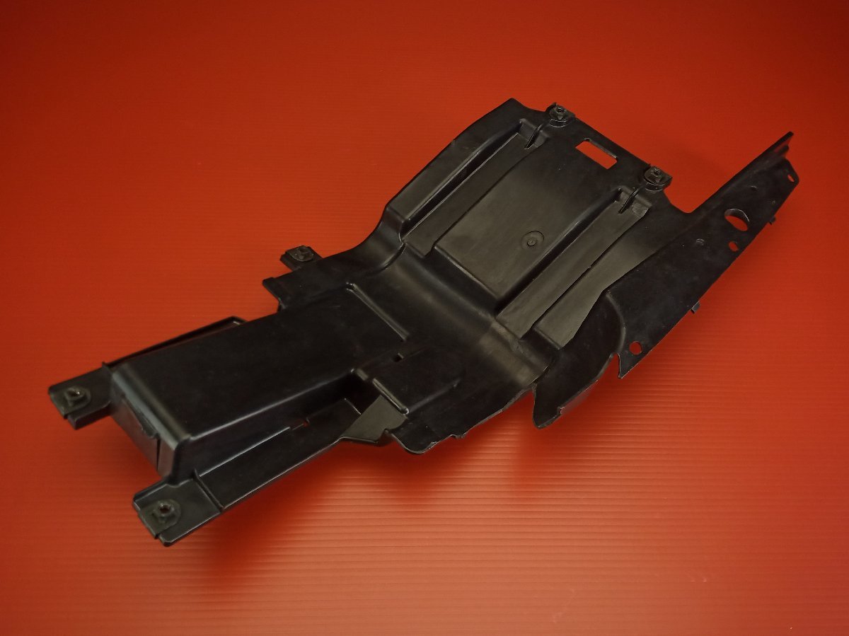 140【評価B】 ZX-6RR ZX600N 純正 リア インナー フェンダー 35023-0043 FENDER REAR拍卖