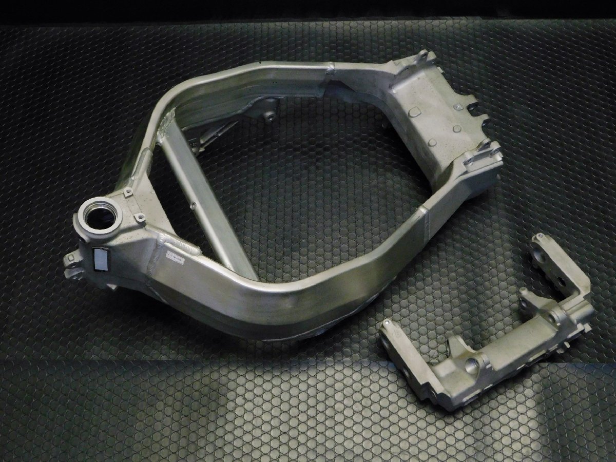 180【評価A】 CBR900RR JH2SC44 純正 フレーム 正規登録 書類 付 走行距離52,388km JH2SC44A5YM013***拍卖