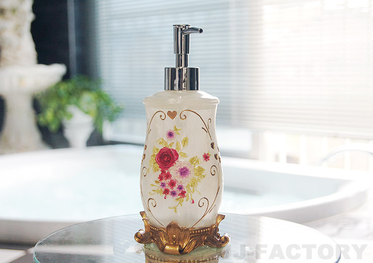 【即納/特価】★豪華な詰め替え用・ボディ/シャンプーボトル(ディスペンサー)★バスルーム・洗面所・キッチンに!ホワイトボトル♪拍卖