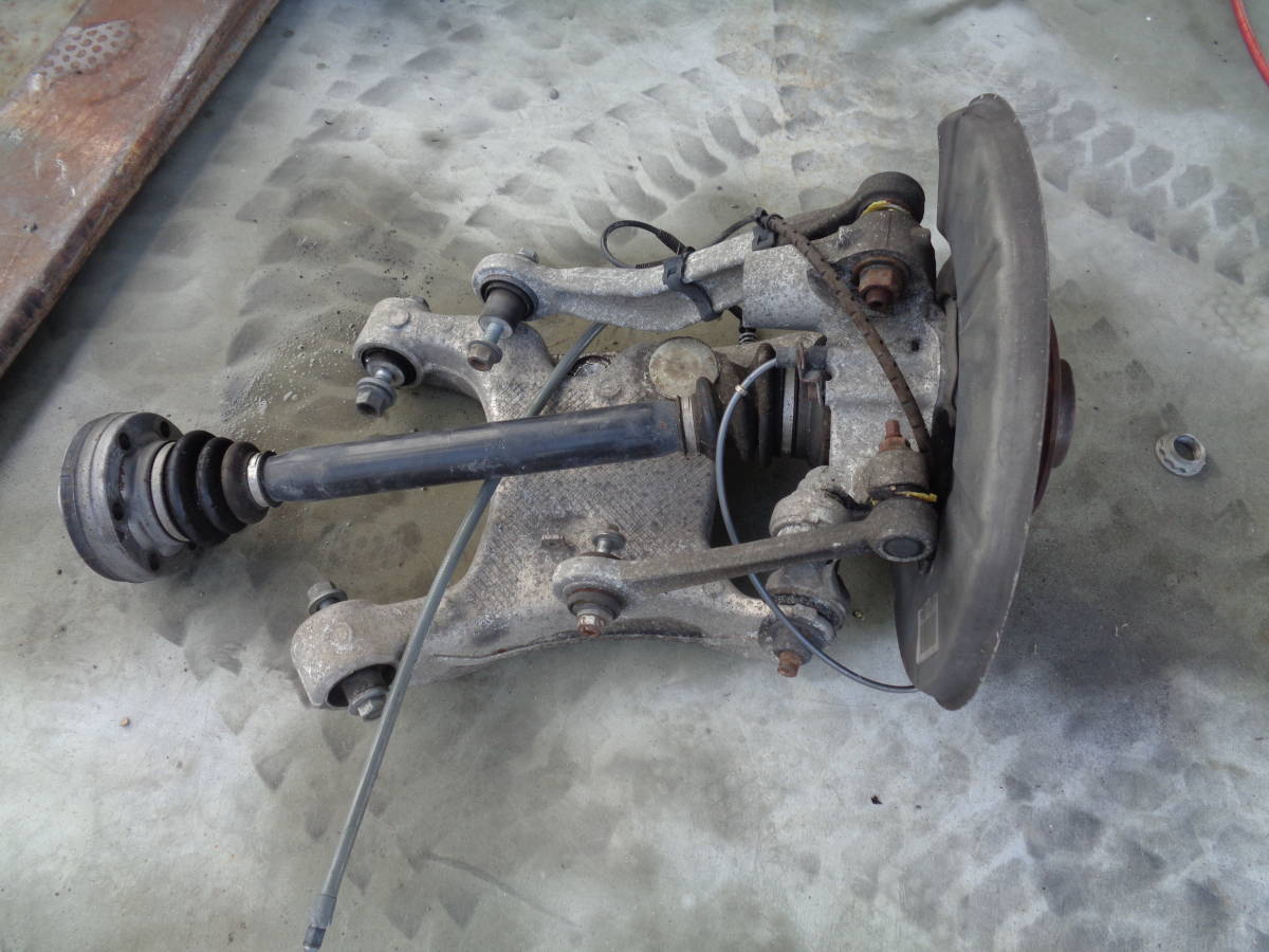 BMW M5 E60 NB50 右リアアーム一式 ナックル 拍卖