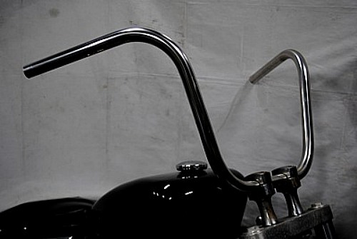 日本製です ステンレス製エイプバー サンダーバード 6T ボンネビル ポリッシュ済み 新品 ナロー エイプバー ハンドル チョッパー拍卖