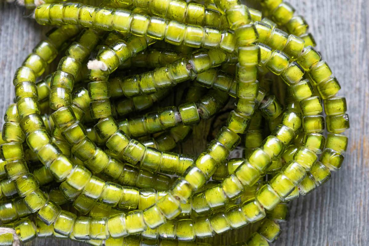 *White hearts beads拍卖