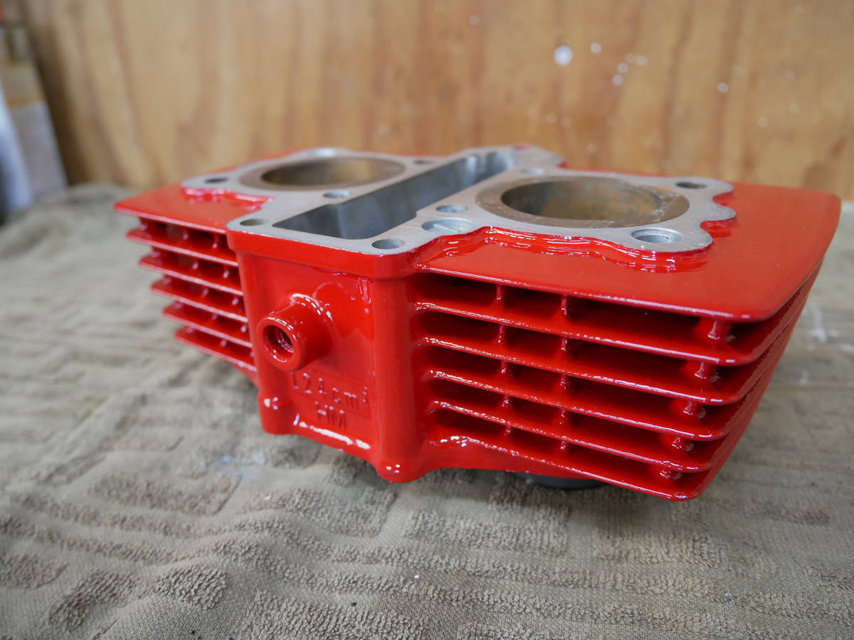 ホンダ CD125T 5型 ベンリー シリンダー 赤 中古ピストンセット 予備に 中古品 レッド HONDA CD125 CD125TE 赤シリンダー拍卖