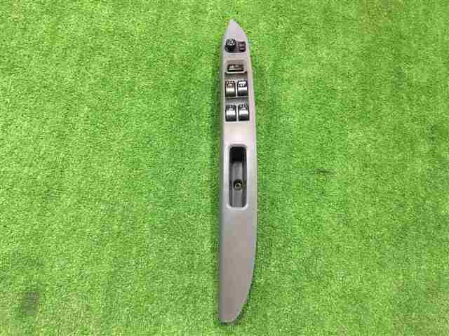 ダイハツ ムーヴ L185S パワーウインドスイッチ 右 運転席側 ドア拍卖