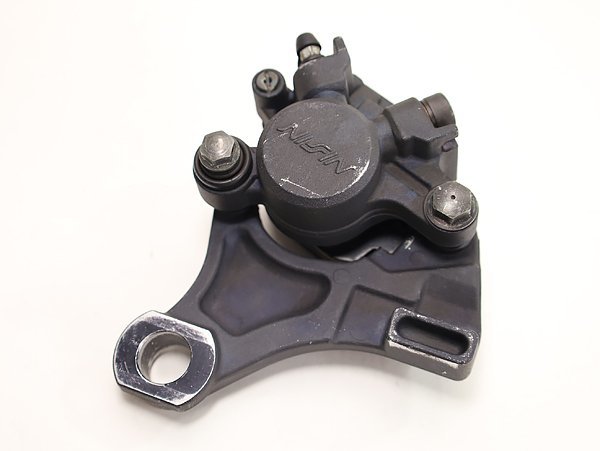 DAYTONA675 前期 純正リアキャリパー!E178TR トライアンフ拍卖