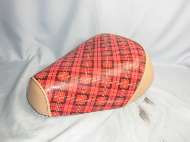 ■ヤマハ キャロット 赤チェック柄 シート 純正ベース 張替え後未使用 YAMAHA CARROT拍卖