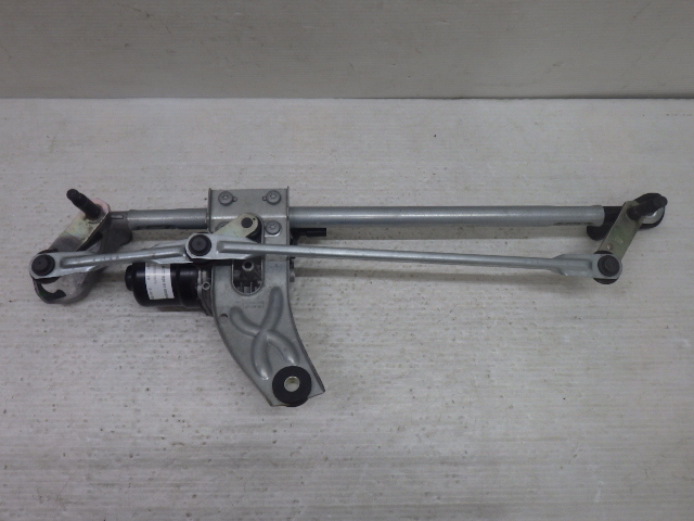 【Y0341】 美品 中古 5BA-177084 ベンツ Aクラス W177 A180 スタイル フロント ワイパーモーター ワイパーリンク A1779064801 A1778200100拍卖