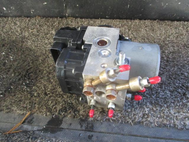 バネット KQ-SKF2VN ABSアクチュエーター 低床CD 3人 RF-CDT 5F 11000040961拍卖